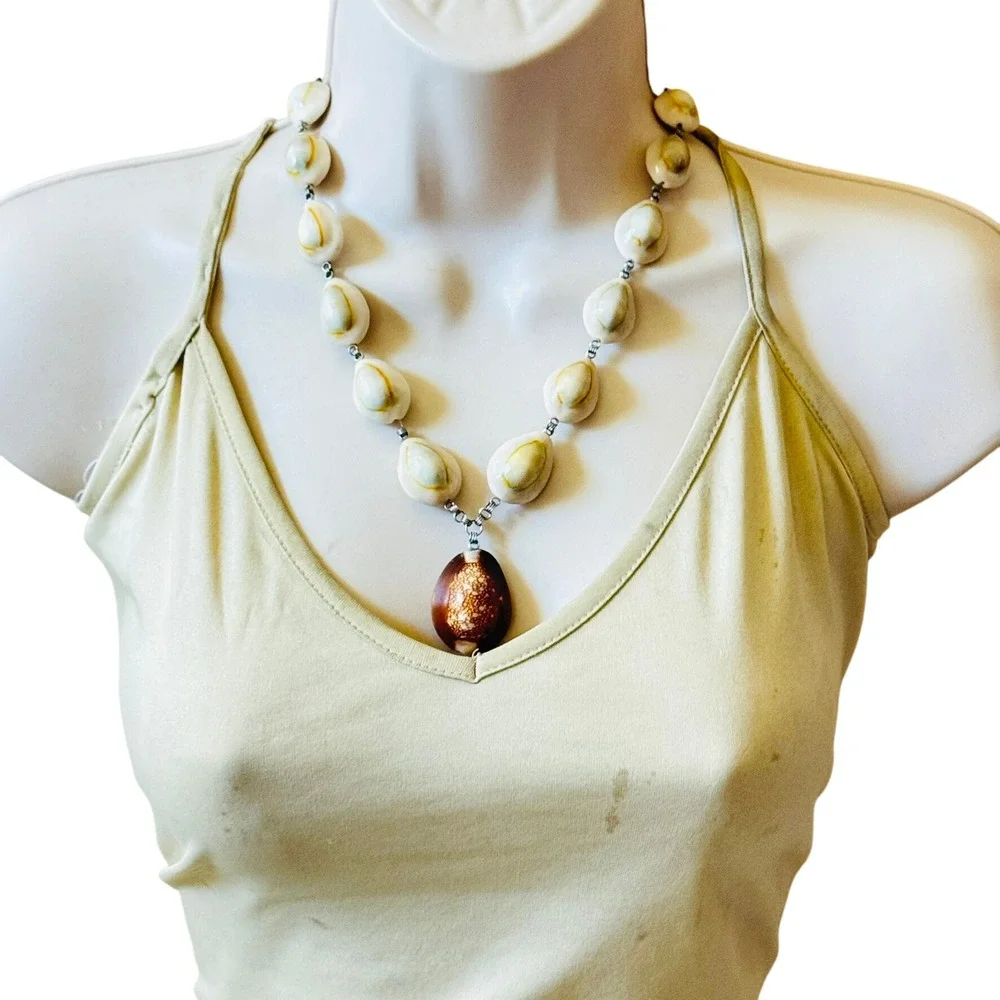 VTG Primitive Cowrie Shell Necklace beaded collar Hawaii Beach rare Natural 20
